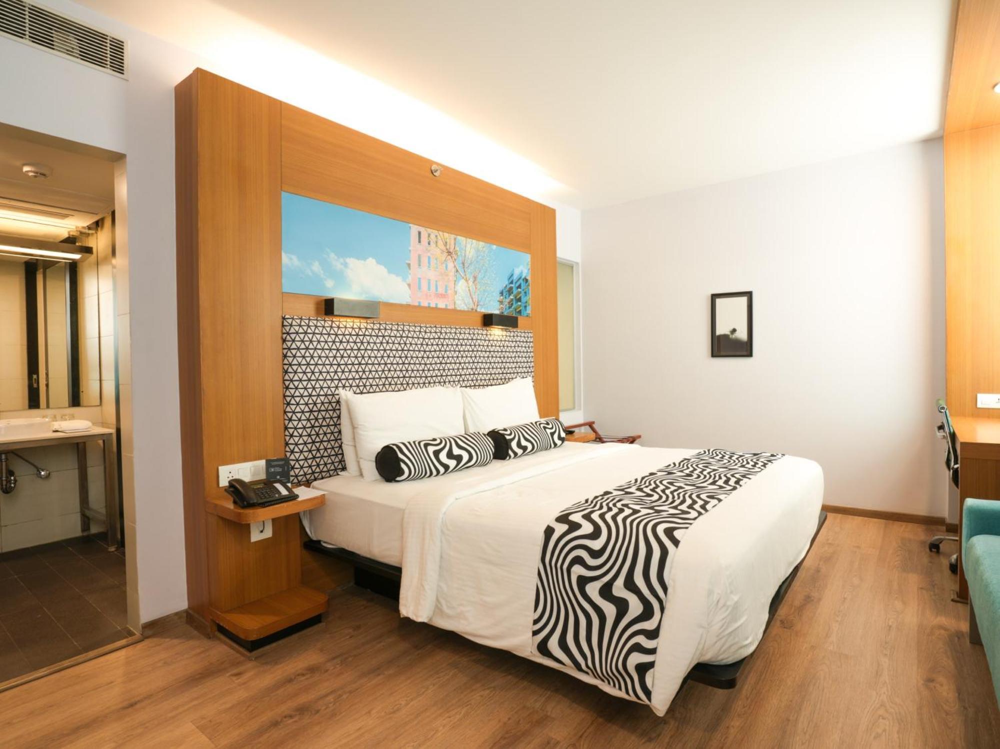 Sunday Hotel Chandigarh Zirakpur Kültér fotó